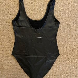 Nwt Forever 21 faux leather bodysuit medium black